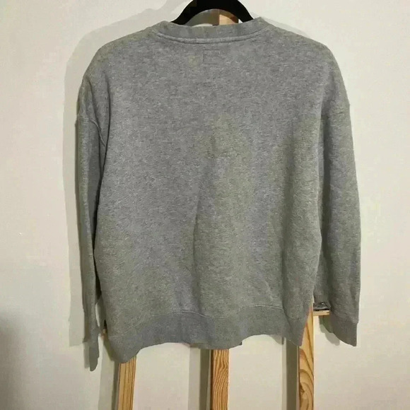 Levi’s Relaxed Crewneck gray sweater Size Small - Picture 5 of 5